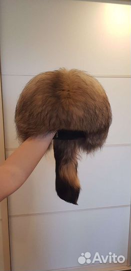 Шапка малахай из енота с хвостом