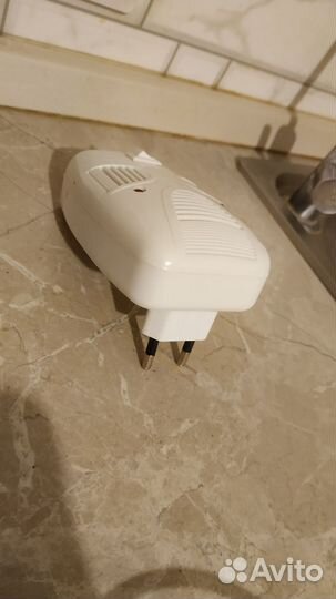 Отпугиватель комаров, тараканов,мелких грызунов