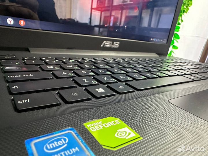 Игровой Ноутбук asus/4Ядра/Nvidia 920m