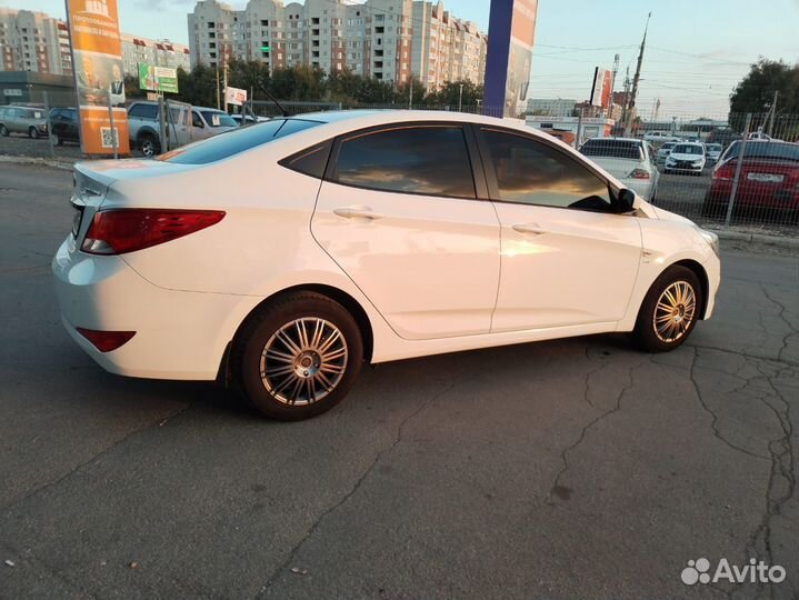 Hyundai Solaris 1.6 AT, 2015, 169 000 км