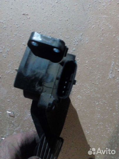 Педаль газа Салон Приора Калина гранта нива