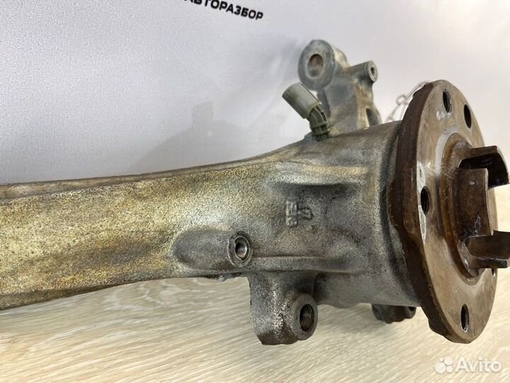 Кулак поворотный передний левый Audi Q7 4L 3.6 BHK