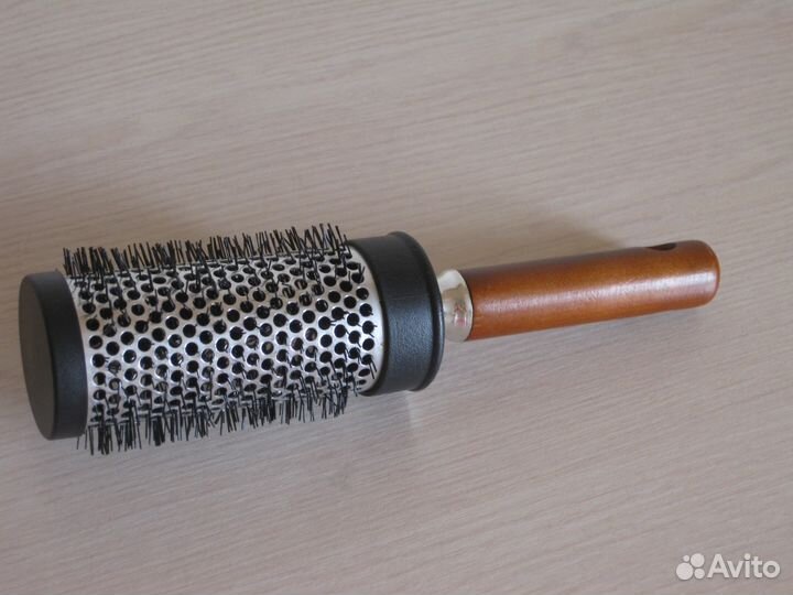 Новая расческа для укладки волос