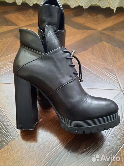 Ботинки женские