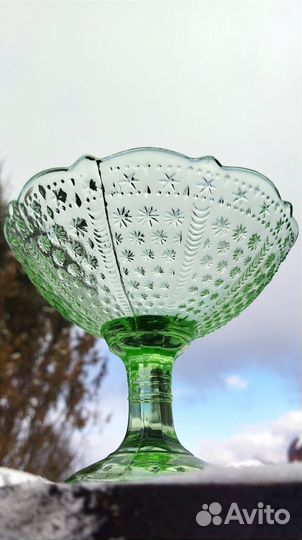 Вазочка на ножке цветное стекло СССР