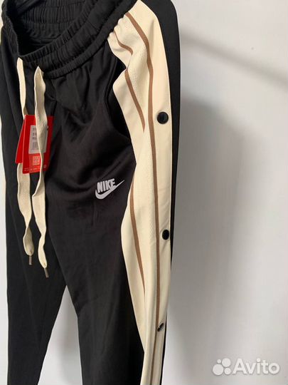 Штаны Nike на заклёпках