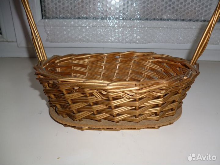 Корзина плетеная