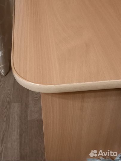 Компьютерный стол и стул