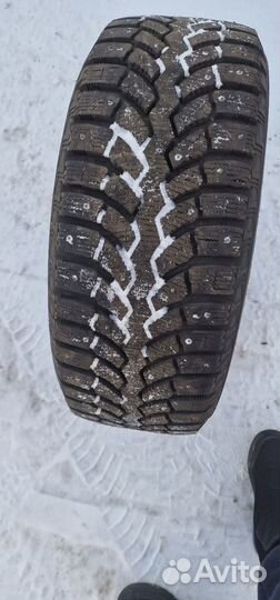 Bridgestone Blizzak Spike-01 235/60 R16