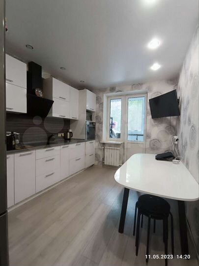 2-к. квартира, 65 м², 1/16 эт.