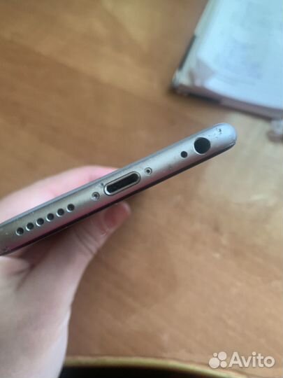 iPhone 6S, 64 ГБ