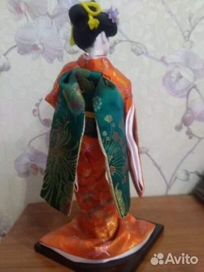 Кукла фарфоровая коллекционная