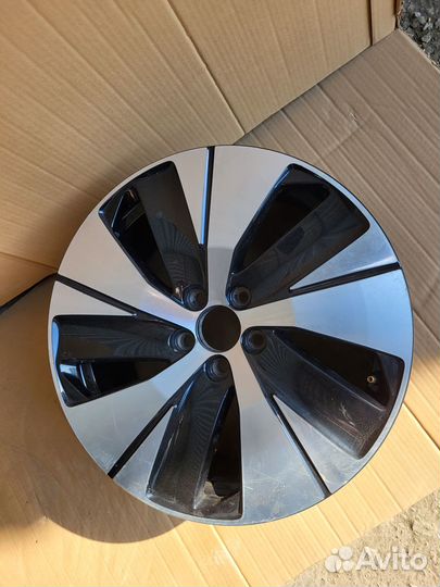 Диск литой Volvo