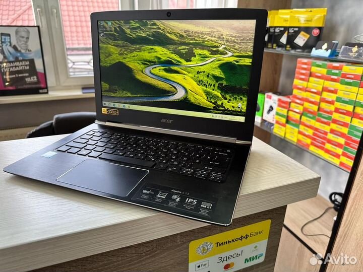 Тонкий ультрабук Acer core i3 8gb ssd M2 Windows10