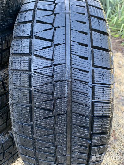 Bridgestone Blizzak Revo GZ 215/50 R17 91S