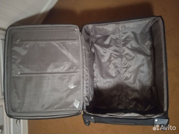Чемодан на колесах бу большой