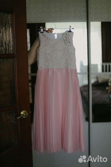 Платье для девочки новое