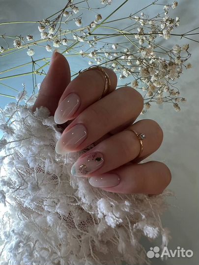 Маникюр и педикюр