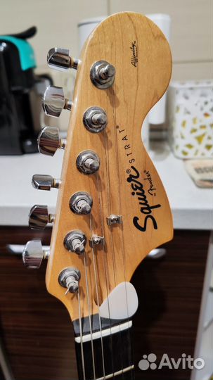 Электрогитара Fender squier stratocaster + комбик