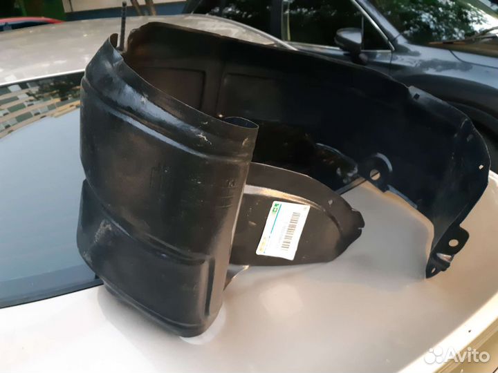 Подкрылок передний левый hyundai solaris 1