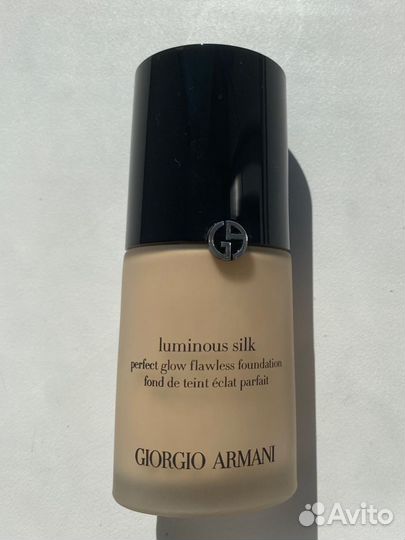 Тональный крем giorgio armani luminous silk 3