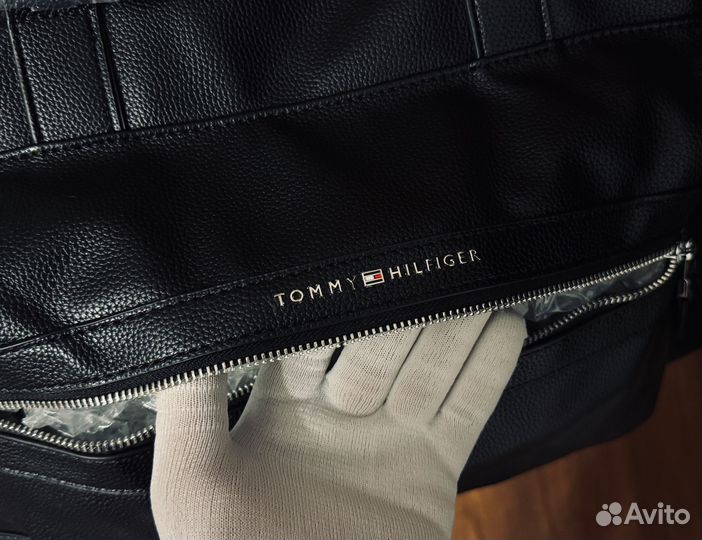 Сумка дорожная спортивная Tommy Hilfiger