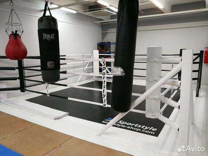 Боксерский ринг напольный с упорами