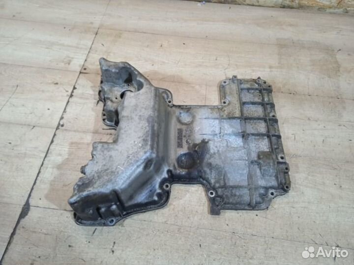 Поддон масляный двигателя Mercedes-Benz E-Class