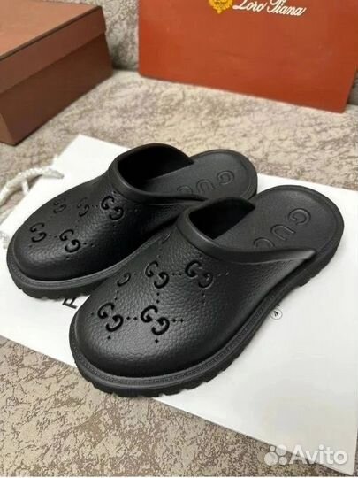 Шлепки женские