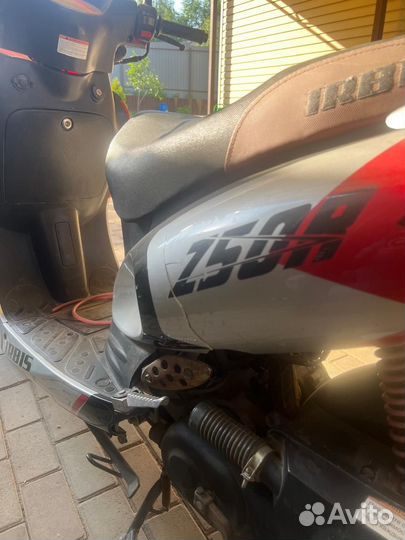 Мопед скутер