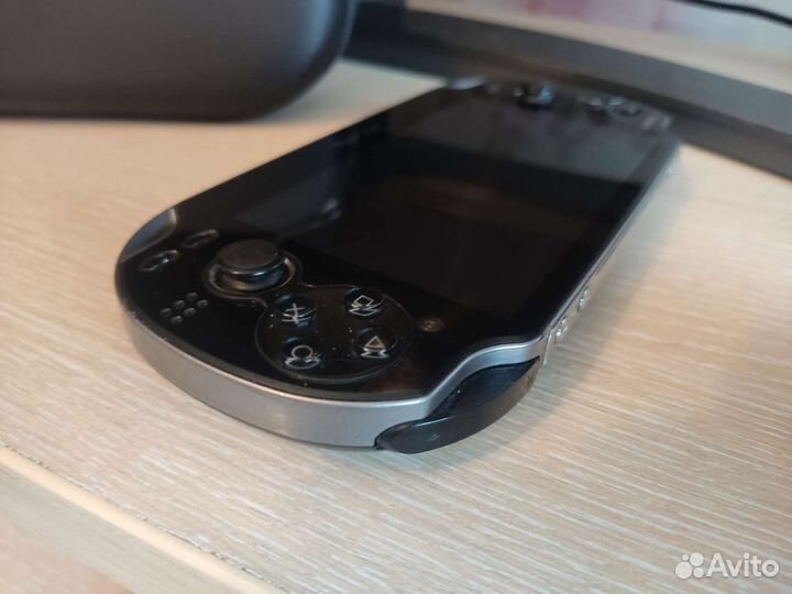 Прошитая PS Vita 64Gb Wi-Fi/3G+игры