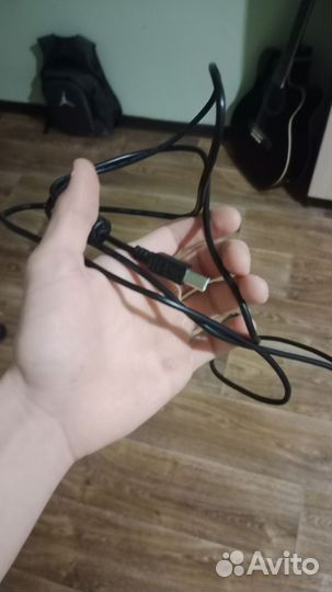 Звуковая карта Behringer Um2