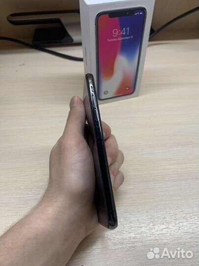 iPhone X, 64 ГБ