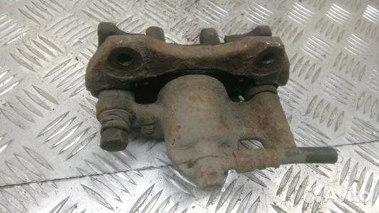 Суппорт тормозной задний правый toyota camry V30