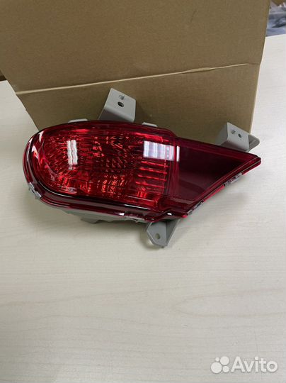 Фонарь в задний бампер левый Pajero Sport 2