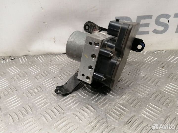 Блок ABS (насос) Mitsubishi Pajero Sport