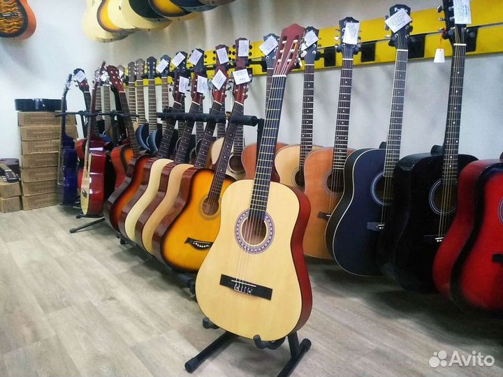 Классическая гитара Belucci 3825 матовая