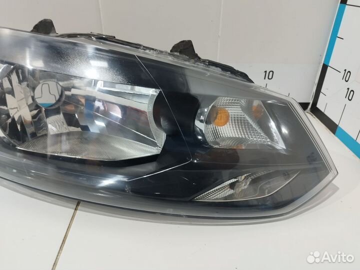 Фара правая VW polo (SED RUS) (2011)
