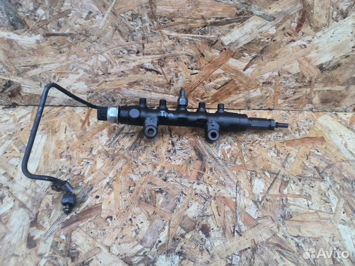 Топливная рампа Ford Transit 2006-2013