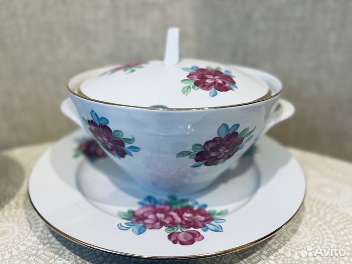 Столовый сервиз 