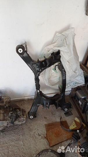 Задний подрамник subaru форостер