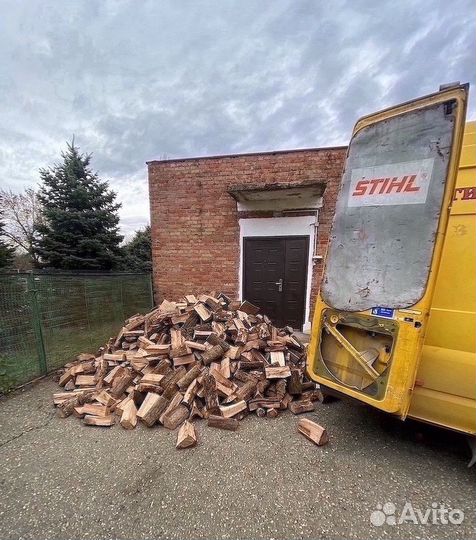 Дрова колотые дуб