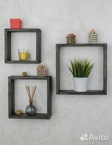 Квадратные полки из дерева на стену