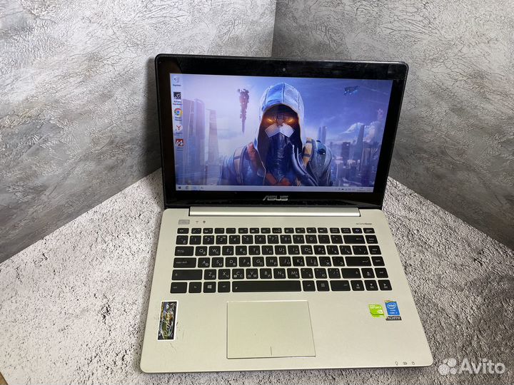 Мощный ноутбук asus 2 видеокарты/SSD/8 gb