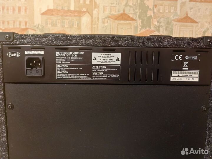 Гитарный комбоусилитель behringer vt15cd