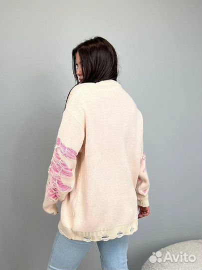 Свитер оверсайз рваный белый/розовый