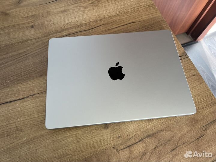 MacBook Pro 14 2023 M2 Pro 16/512 Silver