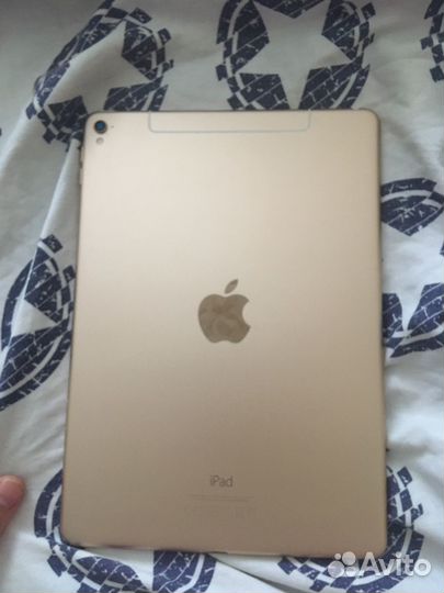 iPad pro 9,7 256 gb (золотой)