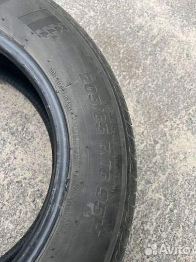 Kumho Ecsta HS51 205/65 R16