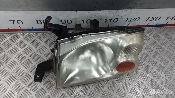 Фара Nissan Navara D22 (1997-2004)